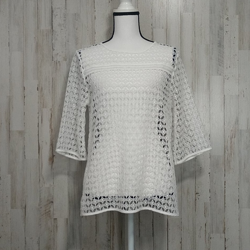 NWOT LOFT White Hollow Out Embroidered Top